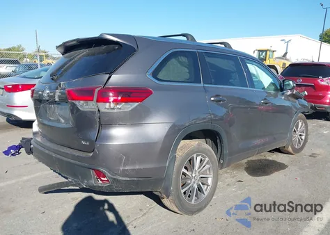 2017 Toyota Highlander Xle z USA, uszkodzony, nr VIN 5TDKZRFHXHS515015